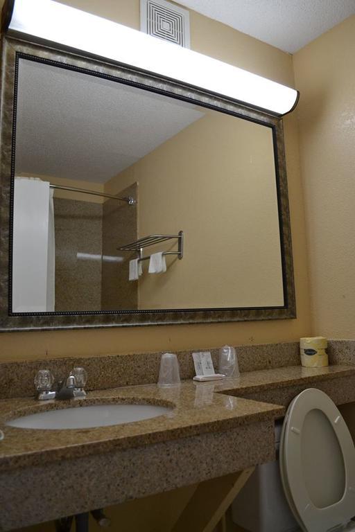 Americas Best Value Inn Smithfield Extérieur photo