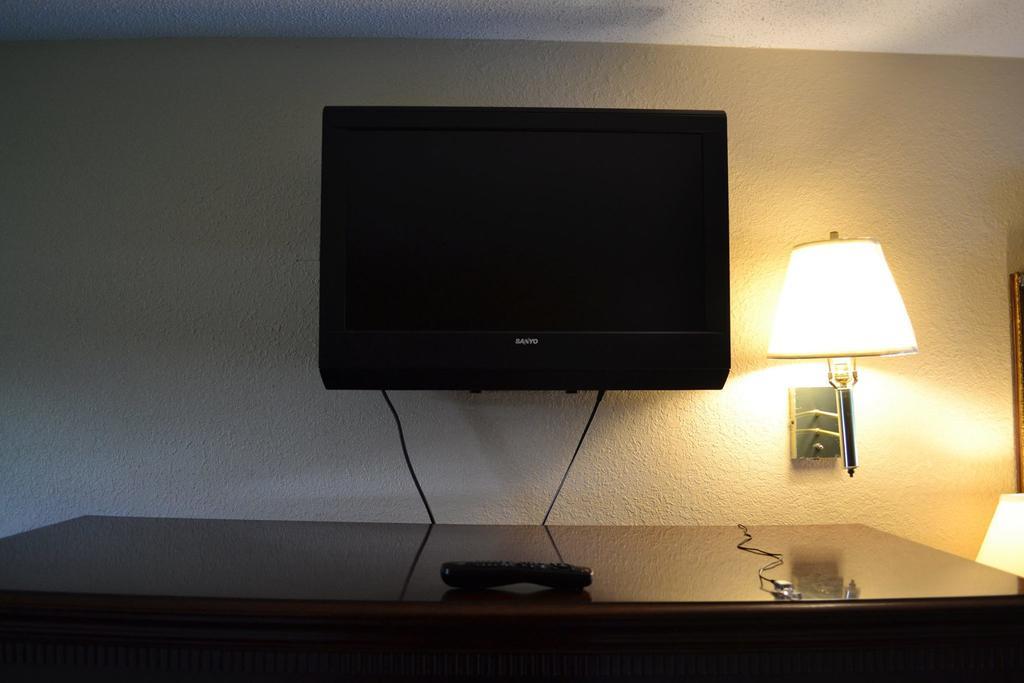 Americas Best Value Inn Smithfield Extérieur photo