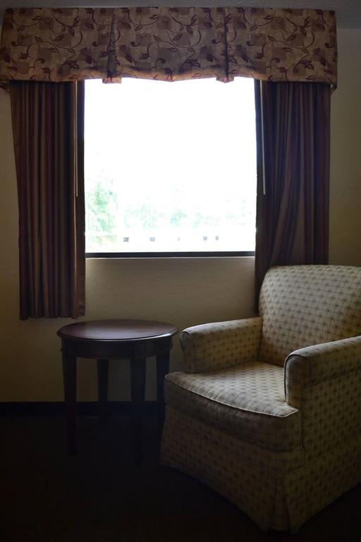 Americas Best Value Inn Smithfield Extérieur photo