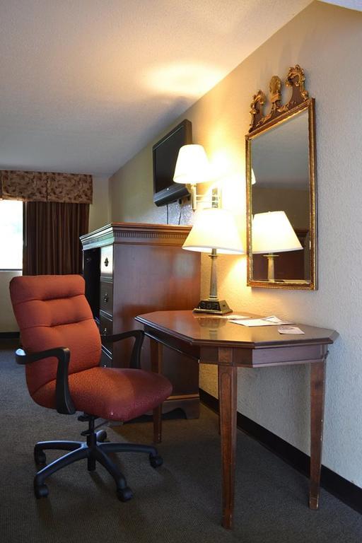 Americas Best Value Inn Smithfield Extérieur photo