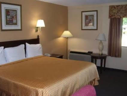 Americas Best Value Inn Smithfield Extérieur photo