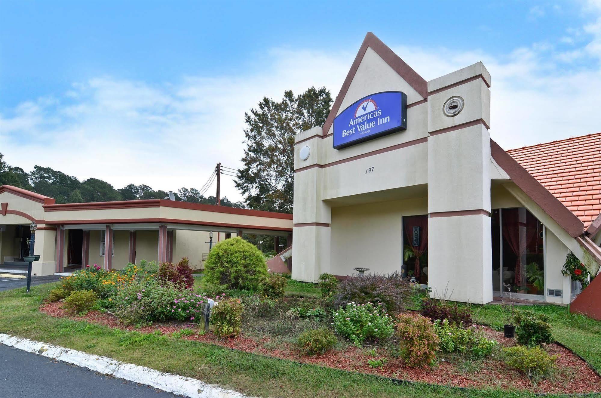 Americas Best Value Inn Smithfield Extérieur photo