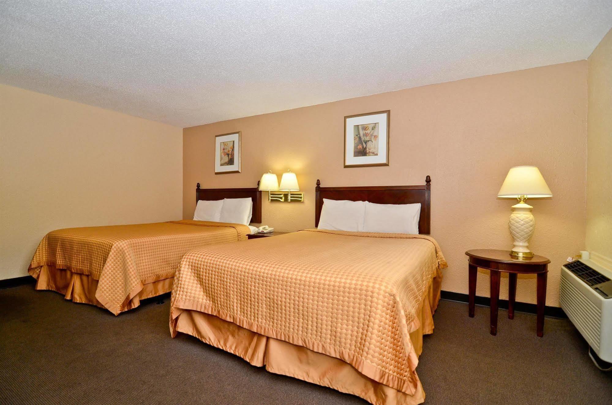 Americas Best Value Inn Smithfield Extérieur photo